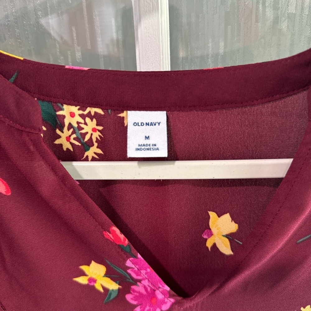 Old Navy Maroon Floral Top - Picture 2 of 8